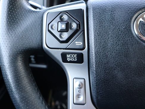 Used 2018 Toyota 4Runner SR5 Premium AWD/4WD image 32
