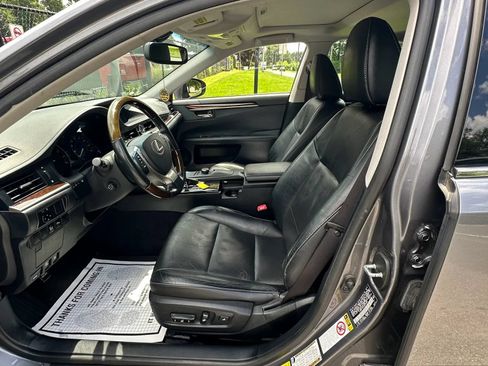 Used 2013 Lexus ES 350 w/ Luxury Pkg FWD image 18