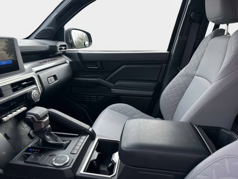 Used 2024 Toyota Tacoma SR5 image 17