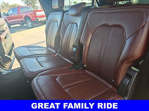 Used 2023 Ford Expedition Max Limited image 15