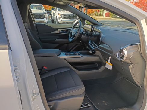 New 2026 Chevrolet Equinox EV LT image 21