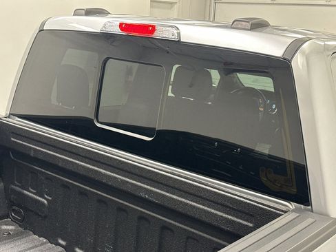 Used 2023 Ford F150 Platinum image 9