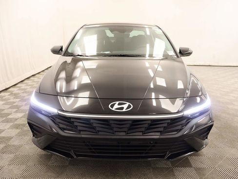 New 2026 Hyundai Elantra Blue FWD image 4