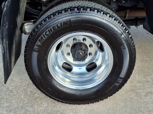 Used 2023 Ford F350 Lariat w/ Lariat Ultimate Package image 9