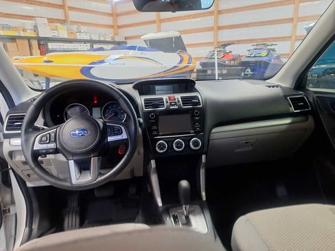 Used 2018 Subaru Forester 2.5i w/ Alloy Wheel Package AWD/4WD image 13