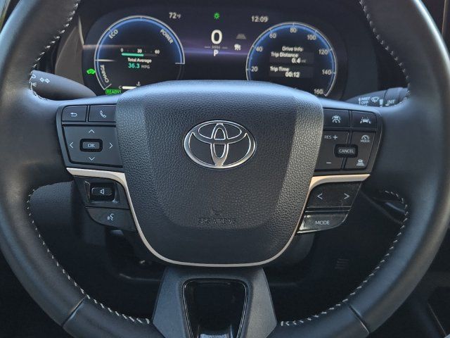 Certified 2026 Toyota Crown AWD/4WD image 25