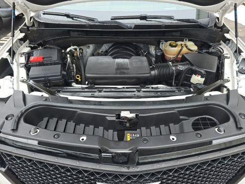 Used 2022 Cadillac Escalade Premium Luxury image 32