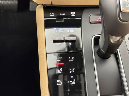 Certified 2026 Porsche Macan image 19