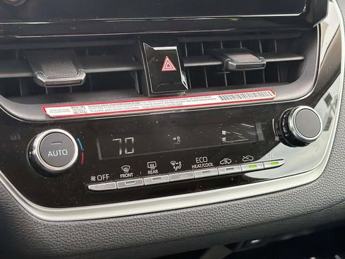 Used 2025 Toyota Corolla LE image 15