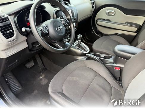 Used 2019 Kia Soul FWD image 20