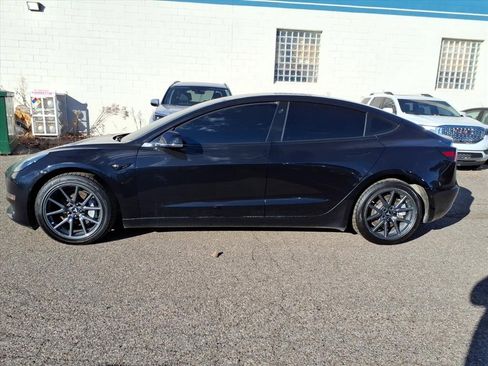 Used 2018 Tesla Model 3 Performance image 2
