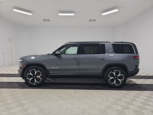 Used 2023 Rivian R1S Adventure AWD/4WD image 2