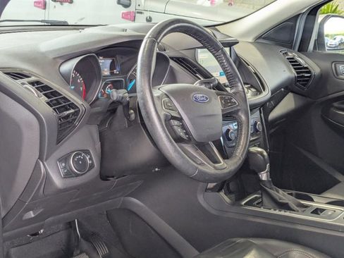 Used 2017 Ford Escape Titanium FWD image 2