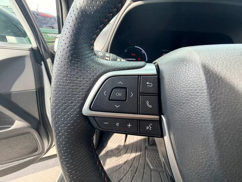 Used 2023 Toyota Sienna XSE w/ XSE Plus Package AWD/4WD image 12