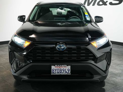 Used 2021 Toyota RAV4 LE AWD/4WD image 6