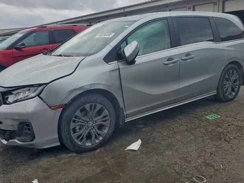 Used 2025 Honda Odyssey Touring image 47