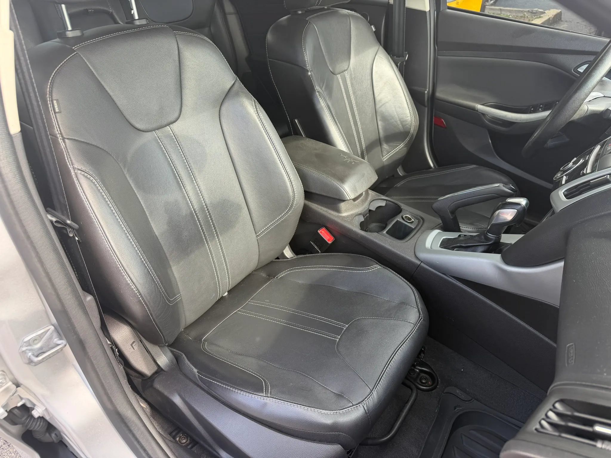 Used 2014 Ford Focus SE w/ Equipment Group 201A FWD image 11