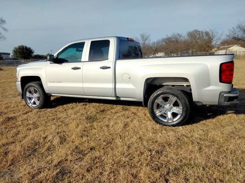 Used 2017 Chevrolet Silverado 1500 Custom w/ Custom Convenience Package image 8