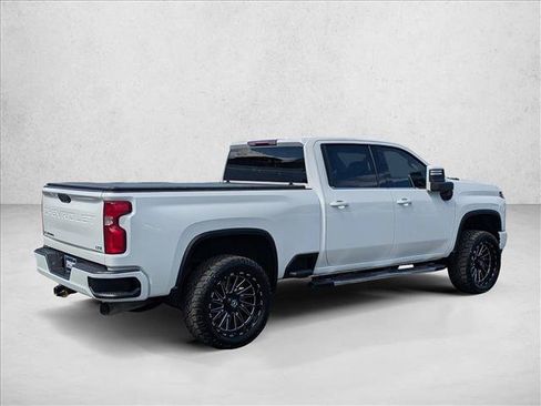 Used 2024 Chevrolet Silverado 2500 LTZ AWD/4WD image 5