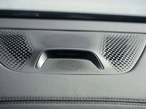 Used 2024 BMW X7 xDrive40i w/ Executive Package image 25