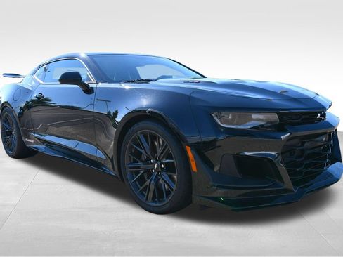 Used 2017 Chevrolet Camaro ZL1 RWD image 6