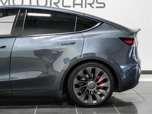 Used 2022 Tesla Model Y Performance AWD/4WD image 14