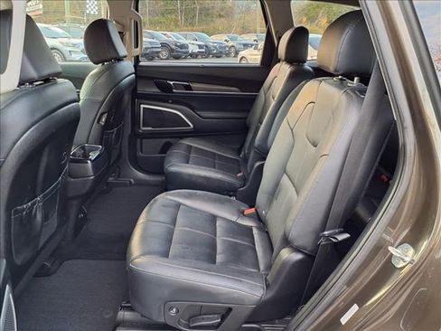 Used 2022 Kia Telluride EX w/ EX Premium Package image 11