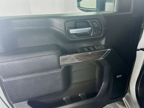 Used 2021 Chevrolet Silverado 2500 LTZ w/ LTZ Premium Package image 24