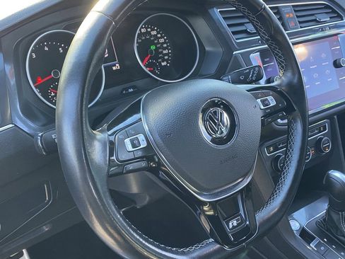 Used 2021 Volkswagen Tiguan SE R-Line image 22