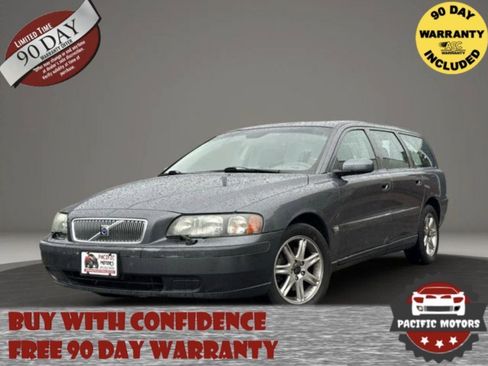 Used 2004 Volvo V70 2.5T image 1