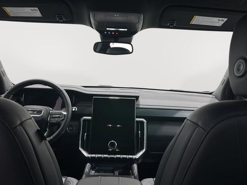 Used 2025 GMC Acadia Elevation w/ Elevation Premium Package image 22