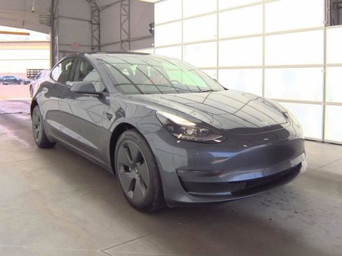 Used 2019 Tesla Model 3 Standard Range Plus RWD image 3