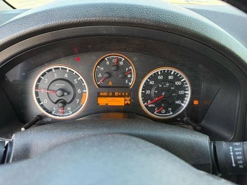 Used 2011 Nissan Armada SV image 18