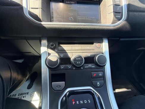 Used 2015 Land Rover Range Rover Evoque Pure image 28