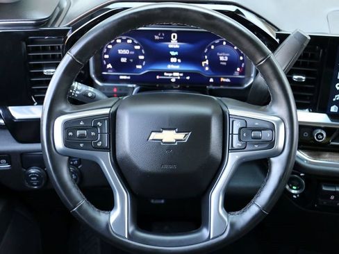 Used 2025 Chevrolet Silverado 1500 LT RWD image 23