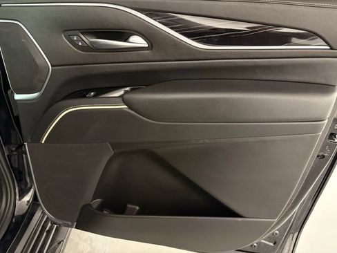 Used 2023 Cadillac Escalade ESV Sport image 41