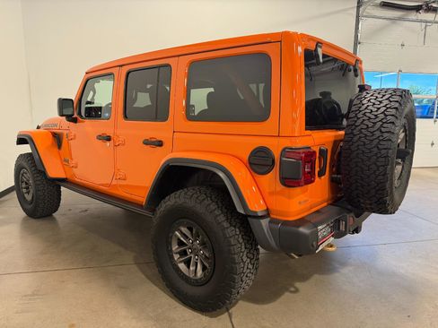Used 2025 Jeep Wrangler Unlimited Rubicon 392 AWD/4WD image 9