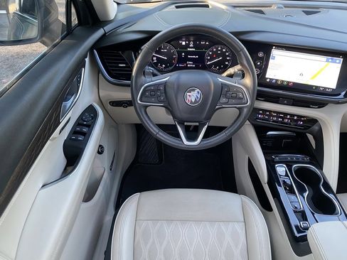 Used 2022 Buick Envision Avenir w/ Technology Package II image 31