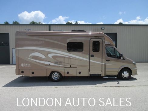 Used 2017 Mercedes-Benz Sprinter 3500 image 7