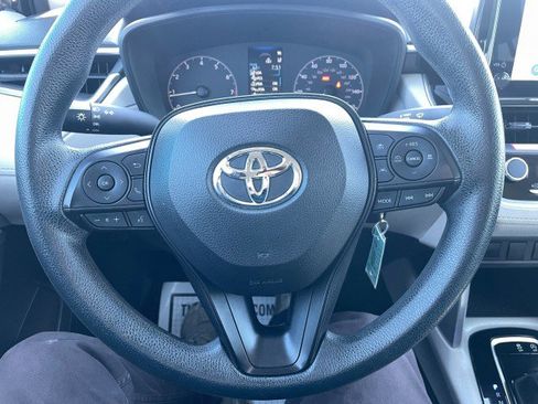 Used 2023 Toyota Corolla Cross L image 27