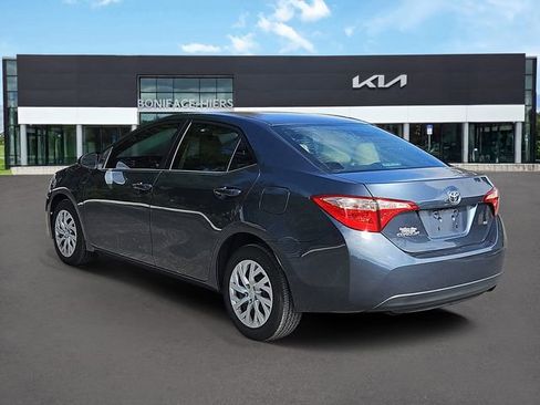 Used 2017 Toyota Corolla LE image 4