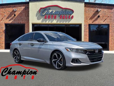 Used 2022 Honda Accord Sport image 1