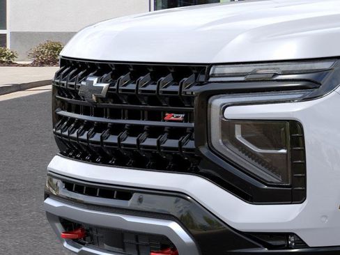 New 2026 Chevrolet Suburban Z71 image 15