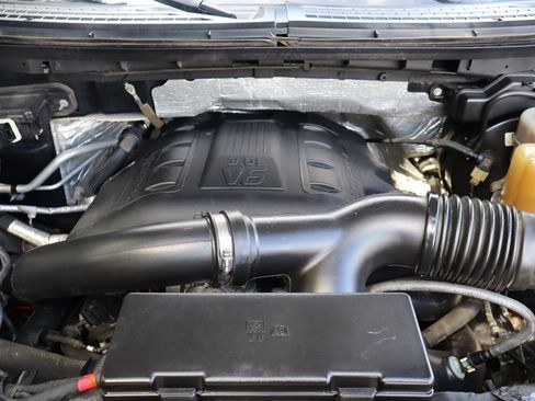Used 2013 Ford F150 XLT w/ Mid Equipment Group AWD/4WD image 37