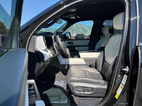 Used 2024 Toyota Tundra Capstone AWD/4WD image 12