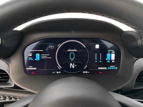 New 2025 McLaren Artura image 13