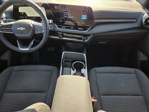 Certified 2025 Chevrolet Equinox LT image 10