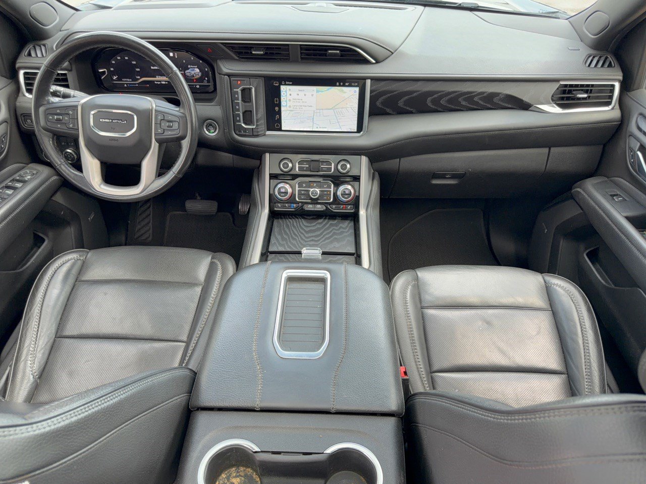 Used 2023 GMC Yukon Denali RWD image 17