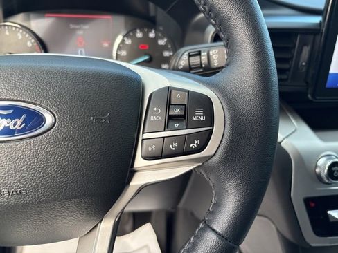Used 2022 Ford Explorer XLT image 26