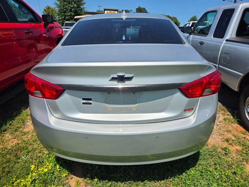 Used 2014 Chevrolet Impala LT w/ Convenience Package FWD image 6